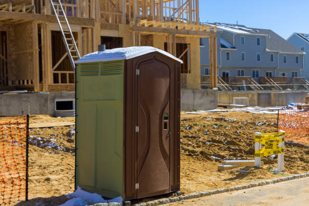 Best Portable bathroom rental  in Utica, IN